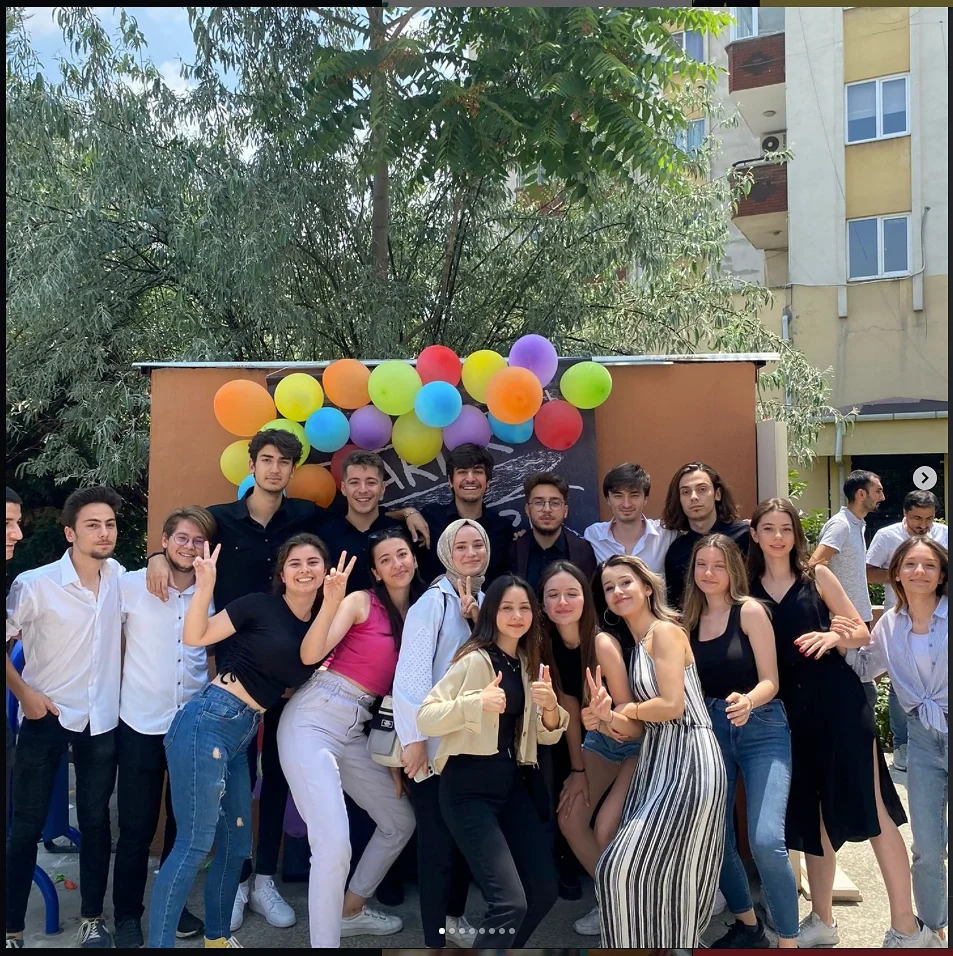 251204_0944_6f483523