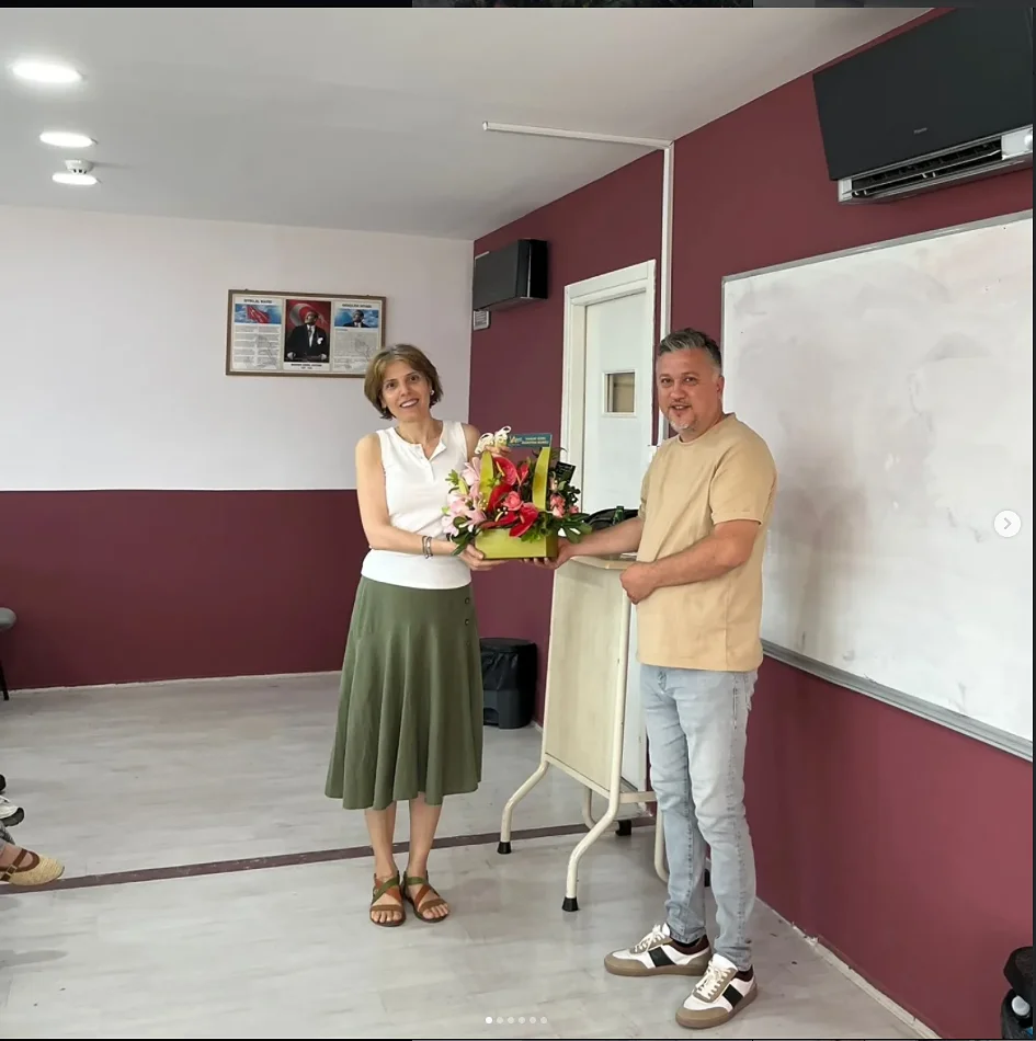 251204_0944_72bfc899